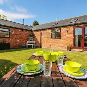  Holiday home 1 Pines Farm